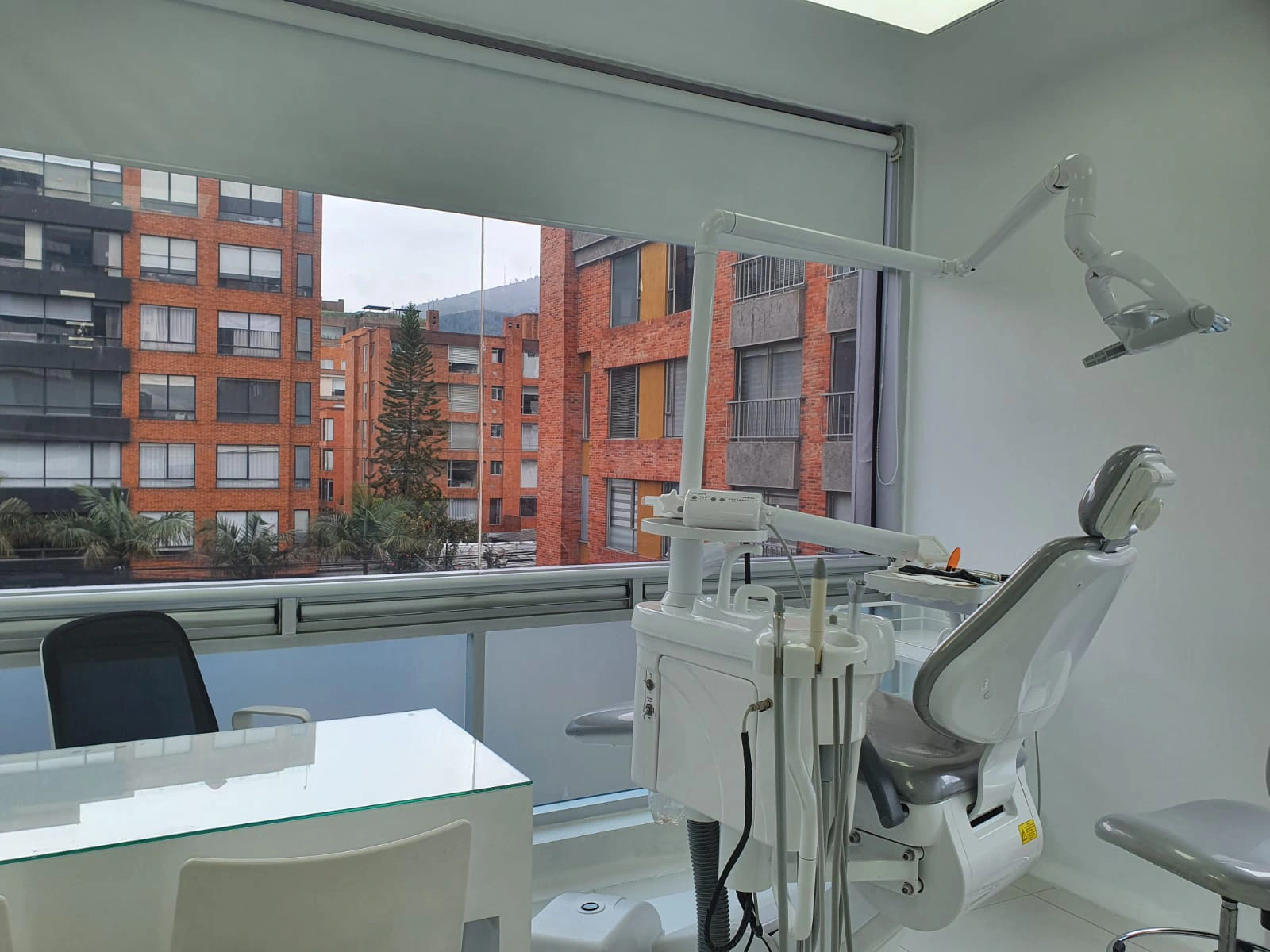 Fame Dental Design en Bogotá Colombia. Especialistas diseño sonrisa estética dental